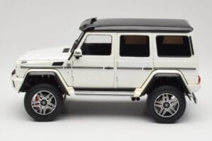 Mercedes G 63 AMG 4x4 Squared Polar White Almost Real 1:18 820203 Metall – Bild 4 von 8