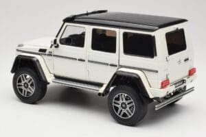 Mercedes G 63 AMG 4x4 Squared Polar White Almost Real 1:18 820203 Metall – Bild 7 von 8