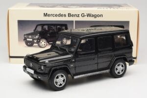 Mercedes G-Class G 500 W463 Smaragd Black Metallic AUTOart 1:18 76101 Metall – Bild 8 von 8