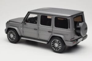 Mercedes G-Class G500 W463A Designo Platinum Magno Minichamps 1:18 B66960811 Metall – Bild 7 von 8