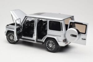 Mercedes G-Class G 500 W463A Iridium Silver Metallic Minichamps 1:18 113037112 Metall – Bild 5 von 8