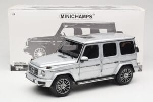 Mercedes G-Class G 500 W463A Iridium Silver Metallic Minichamps 1:18 113037112 Metall – Bild 8 von 8