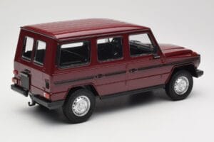 Mercedes G-Class W460 LWB Dunkelrot Minichamps 1:18 155038102 Metall – Bild 2 von 6
