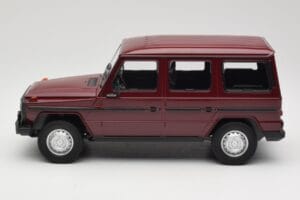 Mercedes G-Class W460 LWB Dunkelrot Minichamps 1:18 155038102 Metall – Bild 3 von 6