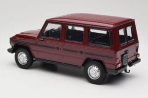 Mercedes G-Class W460 LWB Dunkelrot Minichamps 1:18 155038102 Metall – Bild 5 von 6