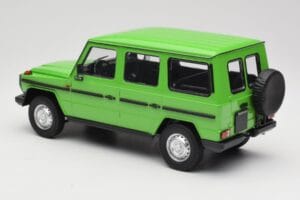 Mercedes G-Class W460 LWB Grün Minichamps 1:18 155038101 Metall – Bild 5 von 6