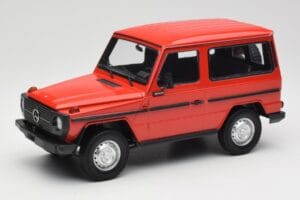 Mercedes G-Class W460 SWB Rot Minichamps 1:18 155038002 Metall