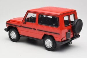 Mercedes G-Class W460 SWB Rot Minichamps 1:18 155038002 Metall – Bild 5 von 6