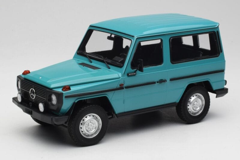 Mercedes G-Class W460 SWB Türkis Minichamps 1:18 155038001 Metall