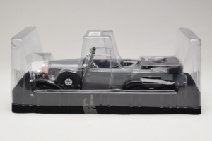 Mercedes G4 6-Wheels Schwarz With Figures Signature Models 1:18 38202 Metall – Bild 2 von 3