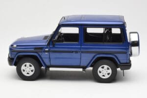 Mercedes G500 W463 SWB Blau AUTOart 1:18 76114 Metall – Bild 4 von 8