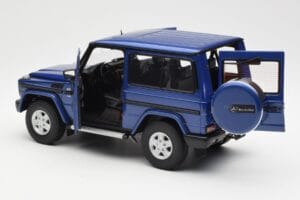 Mercedes G500 W463 SWB Blau AUTOart 1:18 76114 Metall – Bild 5 von 8