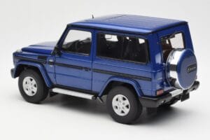 Mercedes G500 W463 SWB Blau AUTOart 1:18 76114 Metall – Bild 7 von 8
