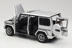 Mercedes G55 AMG W463 Silber AUTOart 1:18 76247 Metall – Bild 5 von 8