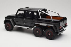 Mercedes AMG G63 W463 6x6 Gloss Schwarz AUTOart 1:18 76306 Komposit – Bild 7 von 8