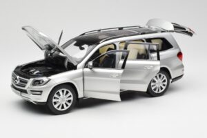 Mercedes GL-Class X166 Iridium Silber Metallic Norev 1:18 B66960097 Metall – Bild 2 von 8