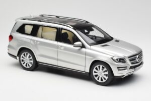 Mercedes GL-Class X166 Iridium Silber Metallic Norev 1:18 B66960097 Metall – Bild 6 von 8