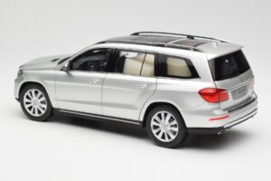 Mercedes GL-Class X166 Iridium Silber Metallic Norev 1:18 B66960097 Metall – Bild 7 von 8