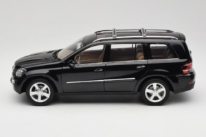 Mercedes GL X164 Obsidian Black Minichamps 1:18 B66962334 Metall – Bild 4 von 8