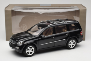 Mercedes GL X164 Obsidian Black Minichamps 1:18 B66962334 Metall – Bild 8 von 8