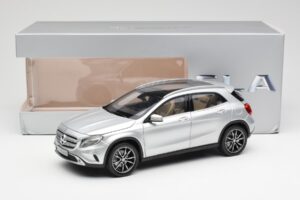 Mercedes GLA X156 Polar Silber Metallic Norev 1:18 B66960267 Metall – Bild 8 von 8
