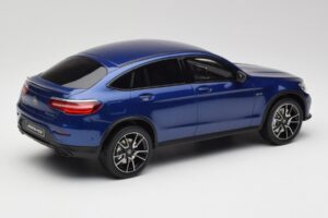 Mercedes AMG GLC 43 Coupe Brilliant Blau GT Spirit 1:18 B66960468 Resin – Bild 2 von 6