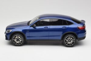 Mercedes AMG GLC 43 Coupe Brilliant Blau GT Spirit 1:18 B66960468 Resin – Bild 3 von 6