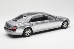 Maybach 62 LWB Himalaya Silber Dealer Edition AUTOart 1:18 B66962178 Metall – Bild 3 von 8