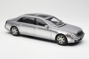 Maybach 62 LWB Himalaya Silber Dealer Edition AUTOart 1:18 B66962178 Metall – Bild 6 von 8