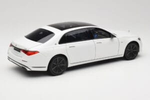 Mercedes Maybach S 680 X223 Diamond White Norev 1:18 B66960666 Metall – Bild 3 von 8