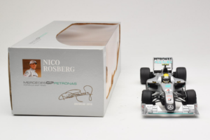 Mercedes MGP W01 #4 N. Rosberg Mercedes GP Showcar 2010 Minichamps 1:18 150100074 Metall – Bild 6 von 7