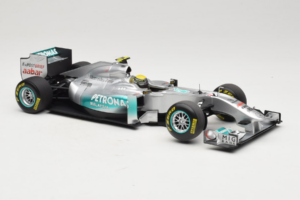 Mercedes MGP W02 #8 N. Rosberg Mercedes GP Showcar 2011 Minichamps 1:18 110110078 Metall – Bild 4 von 7