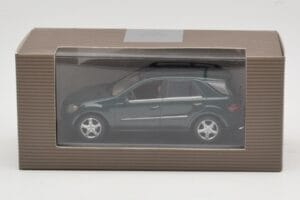 Mercedes ML 500 W164 Dunkelgrün Minichamps 1:43 400034500 Metall – Bild 4 von 4
