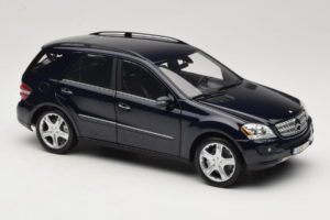 Mercedes ML W164 Tanzanite Blue Händler Edition Minichamps 1:18 B66962322 Metall – Bild 6 von 8