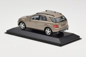 Mercedes ML W164 Kupfer Metallic Minichamps 1:43 ML002 Metall – Bild 3 von 4