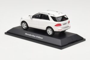 Mercedes ML W166 Calcit White Minichamps 1:43 B66960062 Metall – Bild 3 von 4