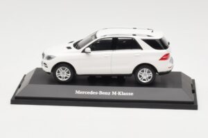 Mercedes ML W166 Calcit White Minichamps 1:43 B66960062 Metall