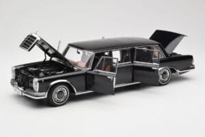 Mercedes 600 Pullman W100 Schwarz AUTOart 1:18 76197 Metall – Bild 2 von 8