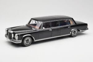 Mercedes 600 Pullman W100 Schwarz AUTOart 1:18 76197 Metall
