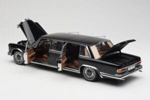 Mercedes 600 Pullman W100 Schwarz AUTOart 1:18 76197 Metall – Bild 5 von 8