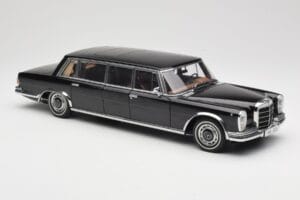 Mercedes 600 Pullman W100 Schwarz AUTOart 1:18 76197 Metall – Bild 6 von 8