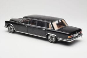 Mercedes 600 Pullman W100 Schwarz AUTOart 1:18 76197 Metall – Bild 7 von 8