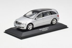 Mercedes R-Class W251 Iridium Silver Minichamps 1:43 B66962214 Metall – Bild 2 von 4