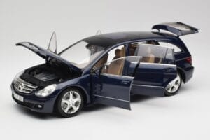 Mercedes R-Class W251 Tanzanit Blau Minichamps 1:18 150034600 Metall – Bild 2 von 8