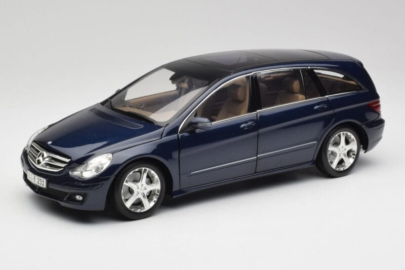 Mercedes R-Class W251 Tanzanit Blau Minichamps 1:18 150034600 Metall