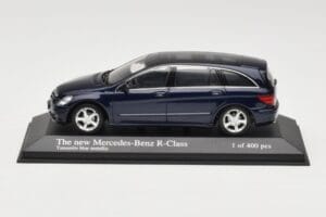 Mercedes R-Class W251 Tanzanite Blue Minichamps 1:43 B66962215 Metall