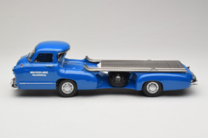 Mercedes Renntransporter Blaues Wunder iScale 1:18 118000000006-P1 Metall – Bild 3 von 6