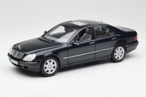Mercedes S-Class W220 Blau Maisto 1:18 56051 Metall