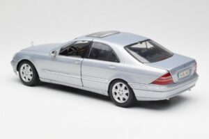 Mercedes S-Class W220 Hellblau Maisto 1:18 56050 Metall – Bild 7 von 8