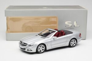 Mercedes SL 500 R230 Cabriolet Iridium Silber Minichamps 1:18 B66962388 Metall – Bild 8 von 8